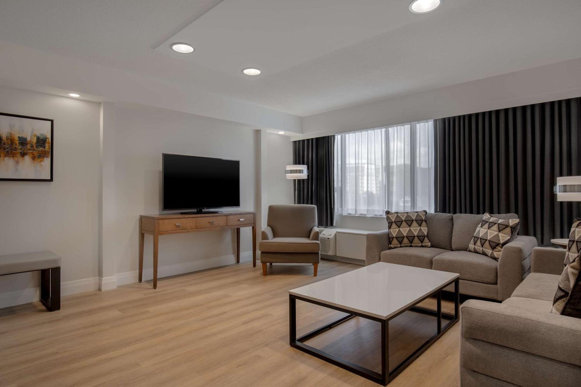 Doubletree By Hilton London Hotel Ngoại thất bức ảnh