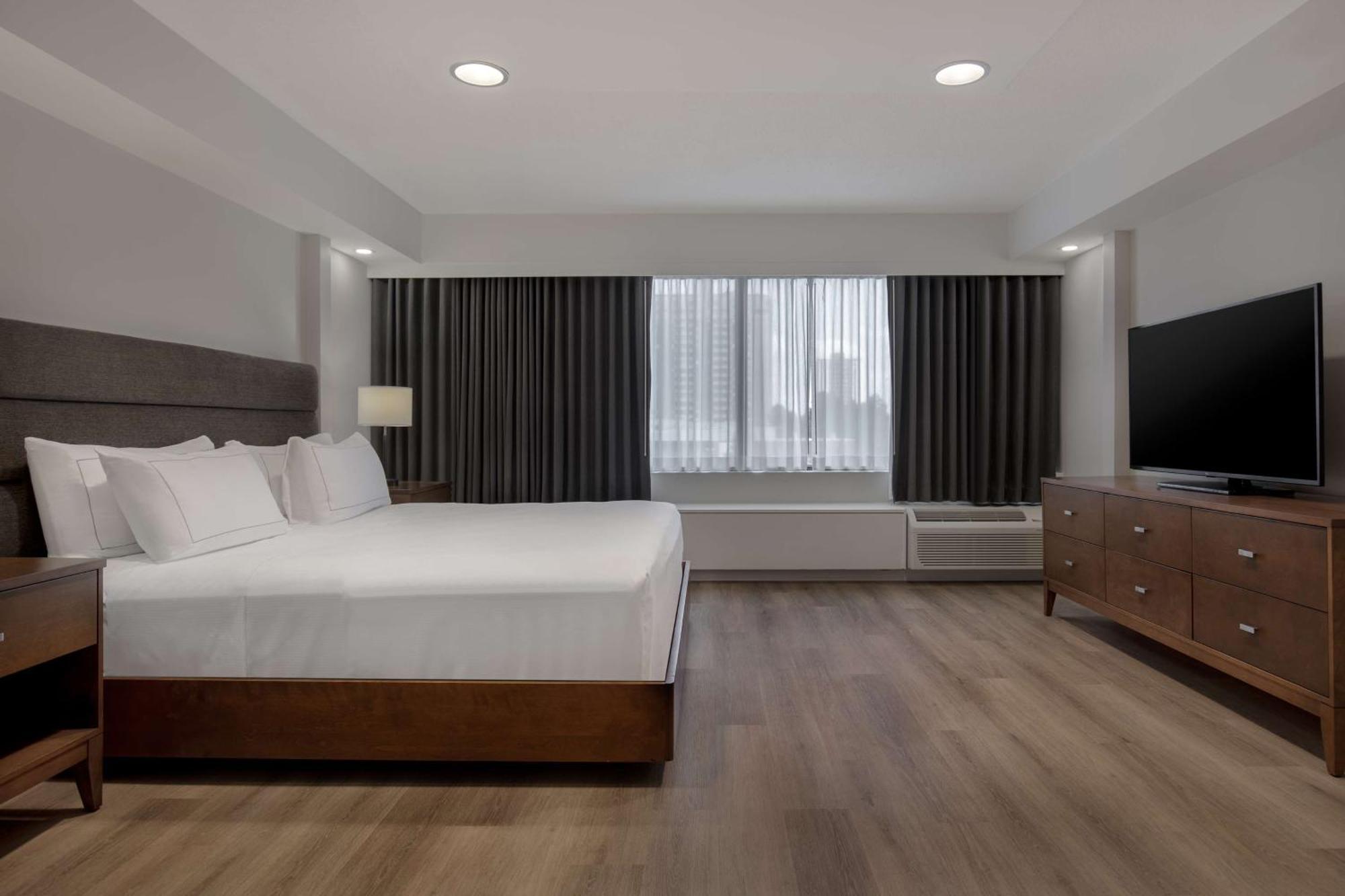Doubletree By Hilton London Hotel Ngoại thất bức ảnh
